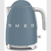 תמונה של קומקום חשמלי רטרו 1.7 ליטר SMEG בצבע כחול