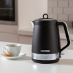 תמונה של קומקום חשמלי 1.7 ליטר Morphy Richards Illumination בצבע שחור