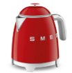 תמונה של קומקום חשמלי רטרו מיני 0.8 ליטר SMEG בצבע אדום