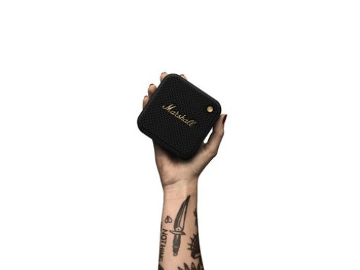 תמונה של הרמקול הנייד הקטן ביותר של Marshall עם סאונד גדול והעיצוב האייקוני דגם Willen black and brass