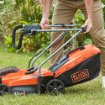 תמונה של מכסחת דשא נטענת Black+Decker BCMW3318N – רוחב כיסוח 33 ס"מ