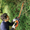 תמונה של מסור גדר חיה אורך 50 ס"מ נטען BLACK DECKER